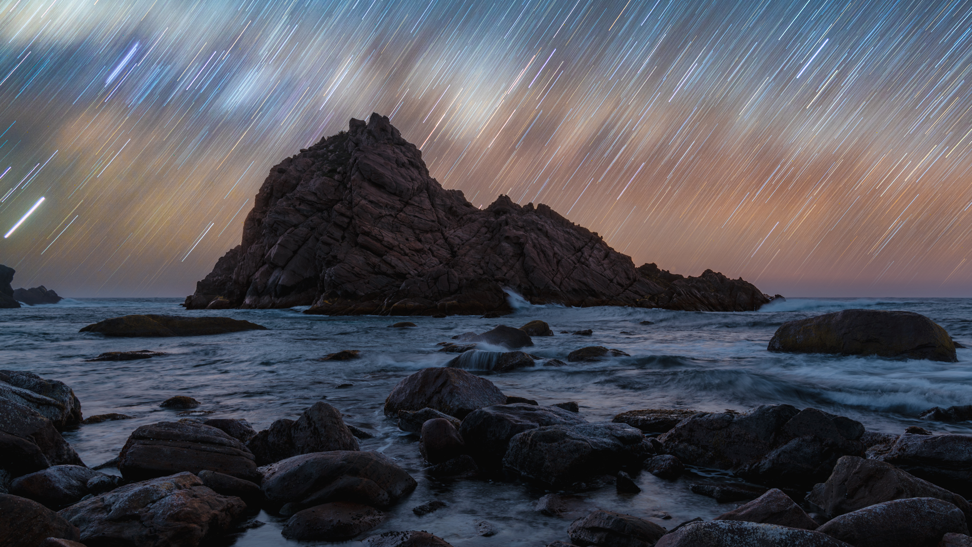 Sugarloaf Startrails, WA